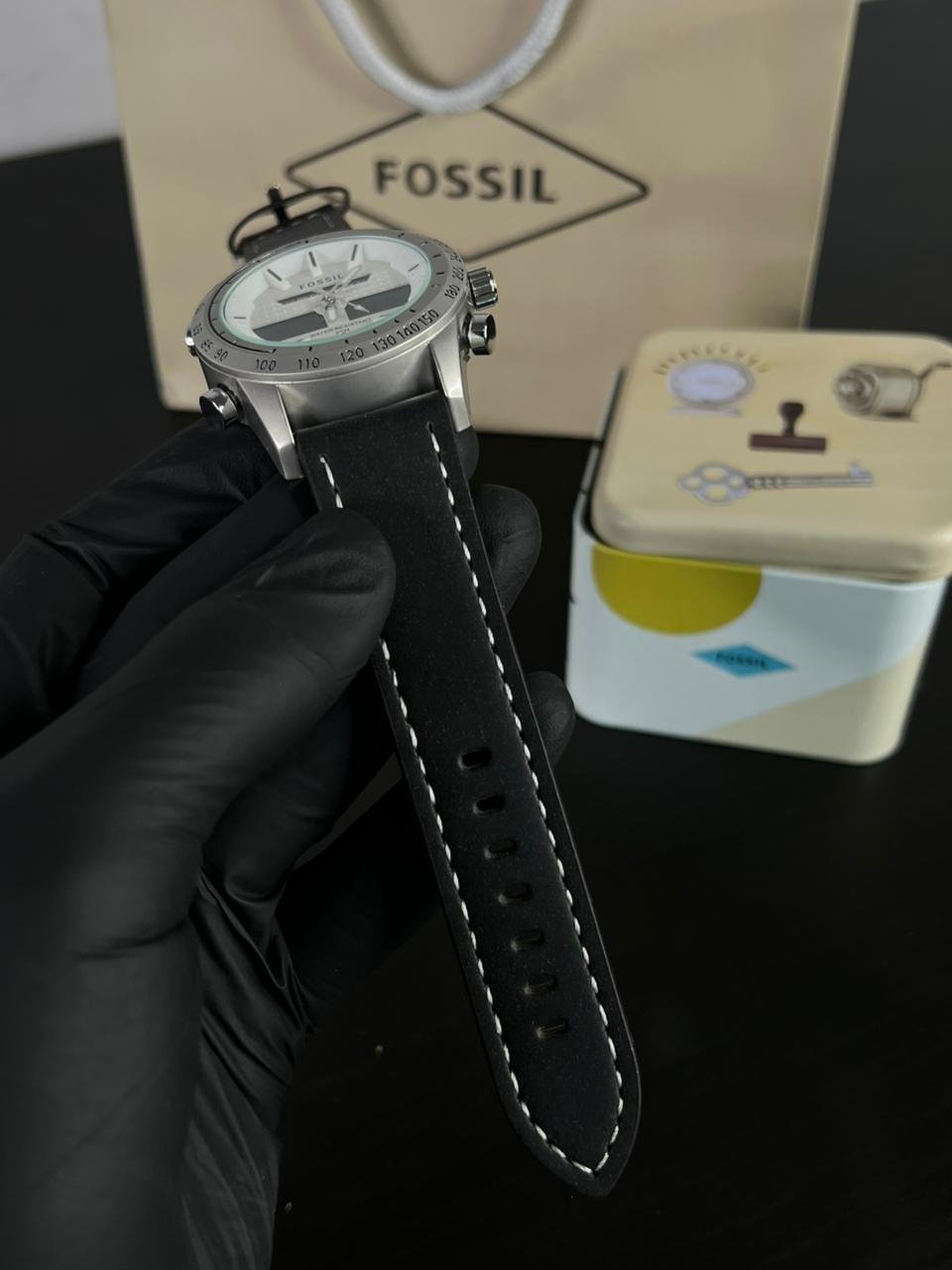 Fossil digital dual time BLACK-WHITE Dial - Image 2
