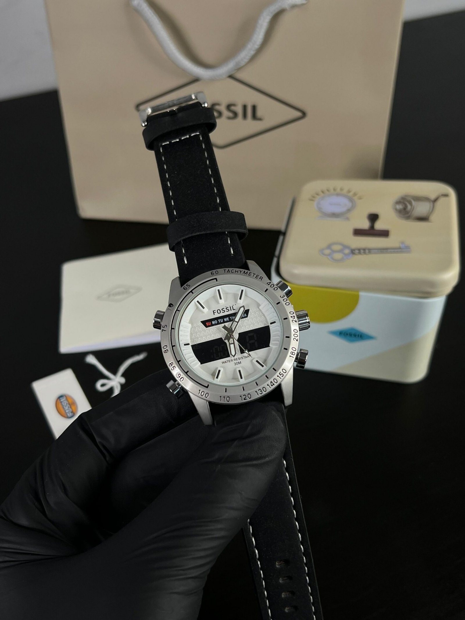 Fossil digital dual time BLACK-WHITE Dial