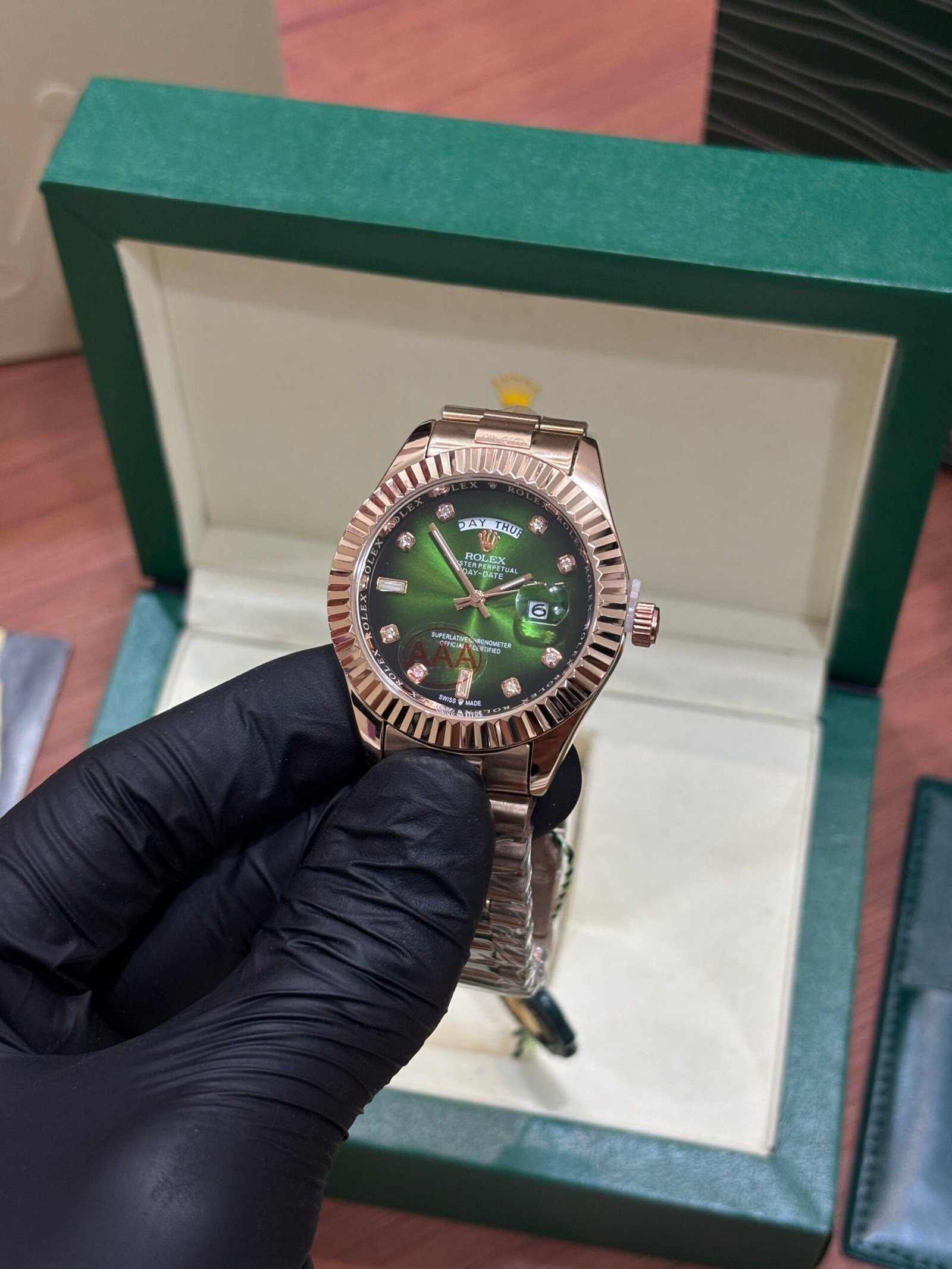 ROLEX OYSTER PERPETUAL GOLDEN GREEN DIAL - Image 2