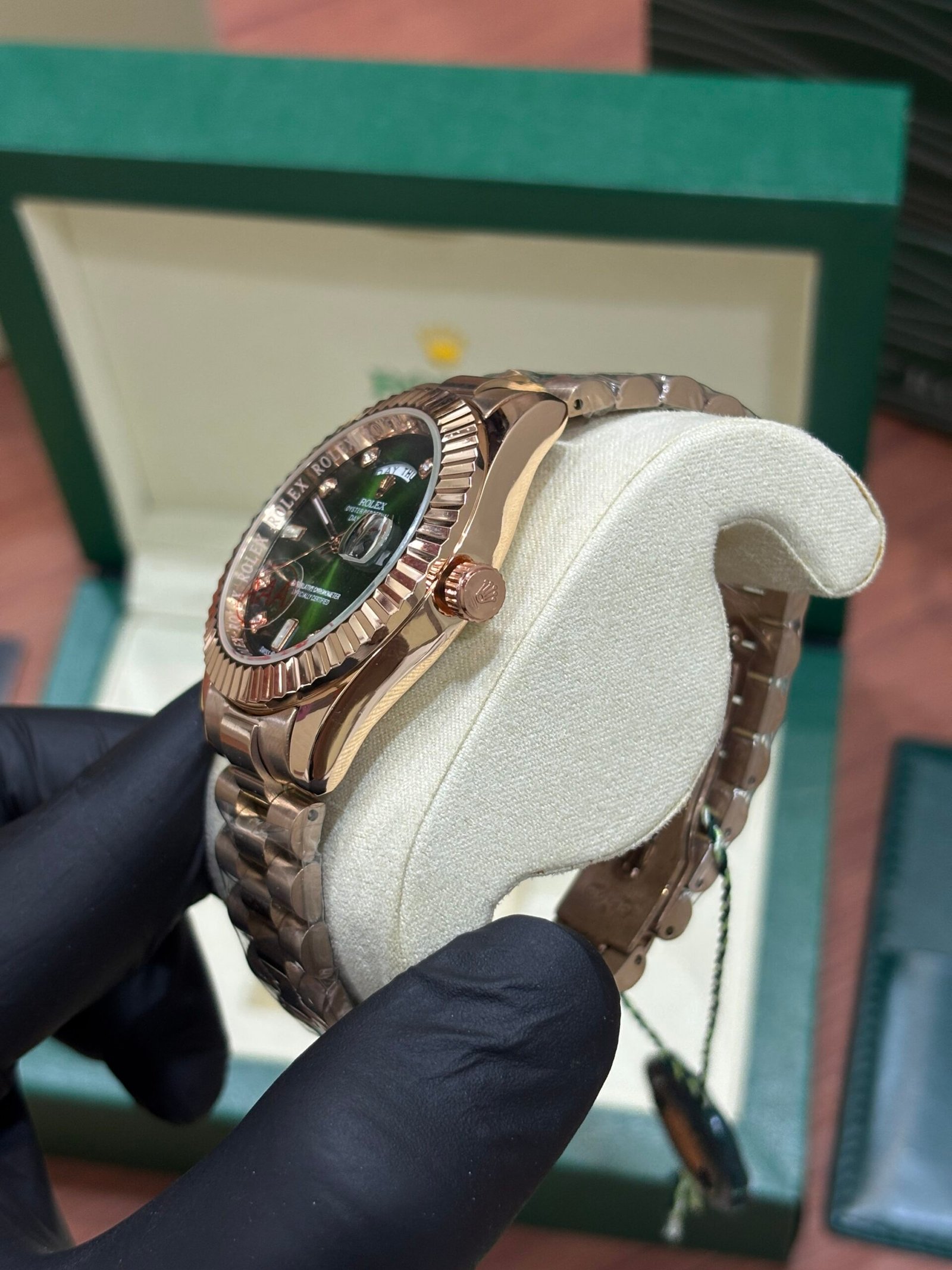 ROLEX OYSTER PERPETUAL GOLDEN GREEN DIAL - Image 3